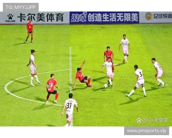 中国女足亮相中甲现场现场见证重庆铜梁龙对阵辽宁铁人精彩对决战 中国女足亮相中甲现场现场见证重庆铜梁龙对阵辽宁铁人精彩对决战