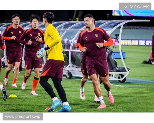 澳洲球员米勒杭州对阵国足期间顺便理发细节引发赛前趣闻热议话题 澳洲球员米勒杭州对阵国足期间顺便理发细节引发赛前趣闻热议话题